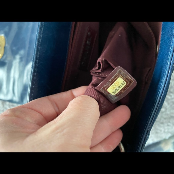 Chanel 15s accordion navy blue crinkled calfskin crossbody/shoulder flap bag - Picture 13 of 15